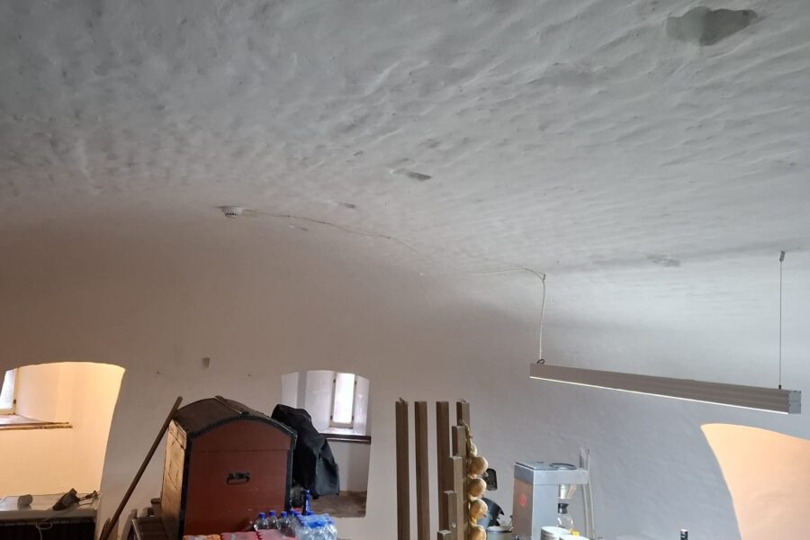 Binnen schilderwerk met ronde muren